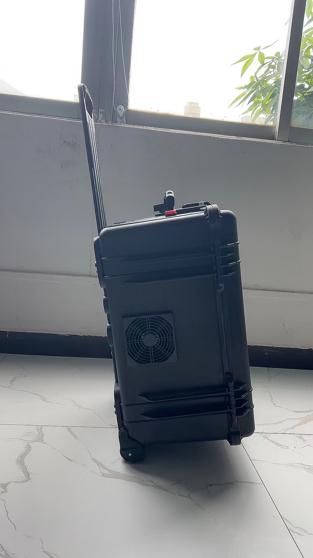 旅顺口手拉箱型移动通信干扰器